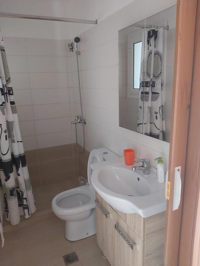 Frodo Studios Kavos Luaran gambar