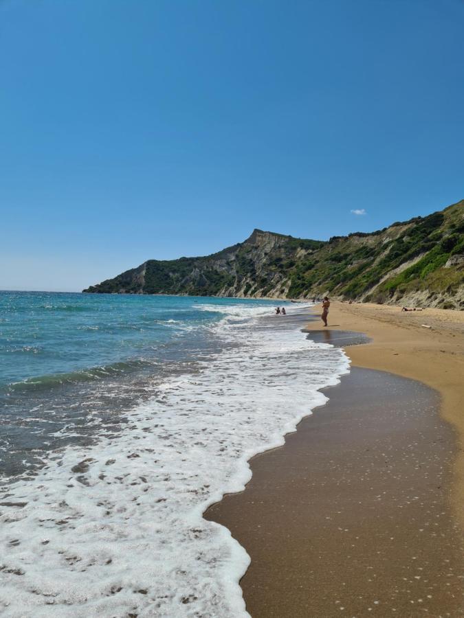 Frodo Studios Kavos Luaran gambar