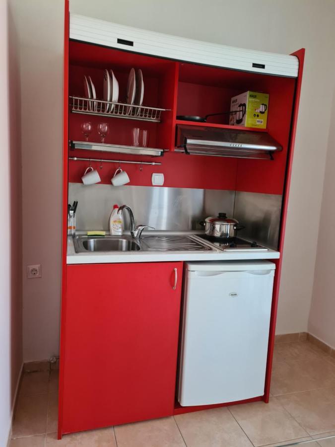 Frodo Studios Kavos Luaran gambar