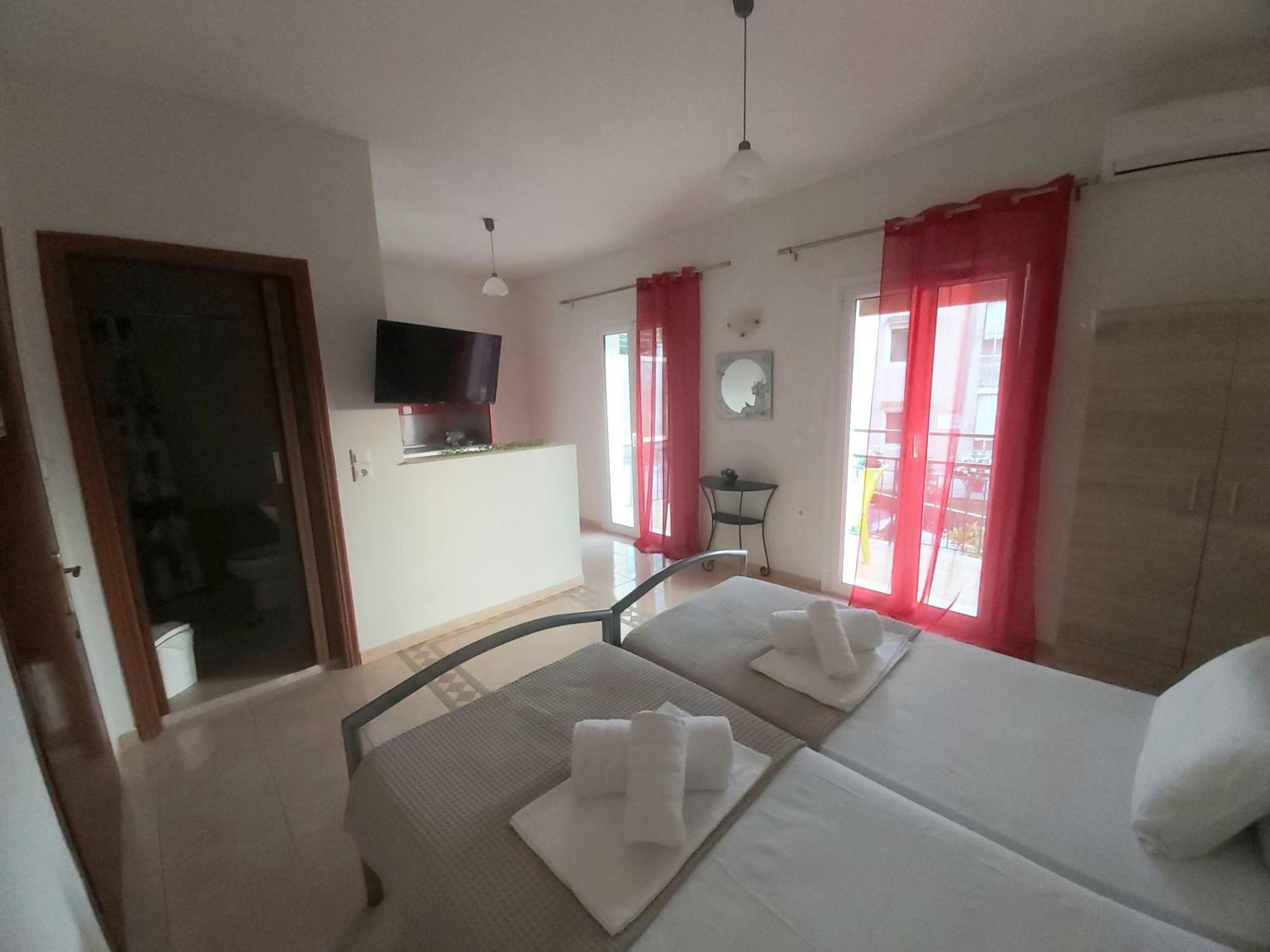 Frodo Studios Kavos Luaran gambar